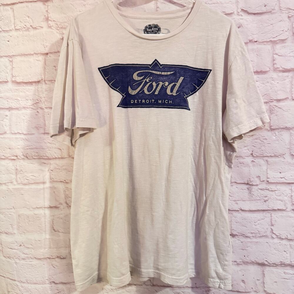 Lucky Brand & Ford Motor Co. Collab Sz XL Off-white and Blue t-shirt Ford logo